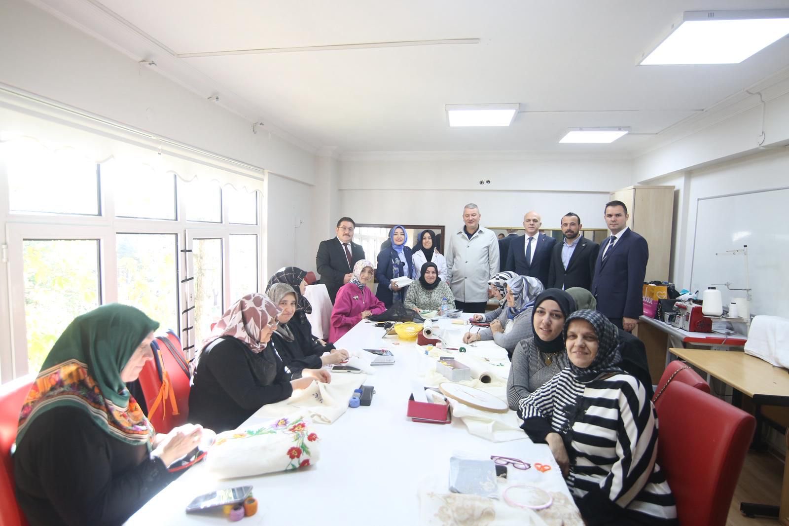 HEM'de renkli buluşma