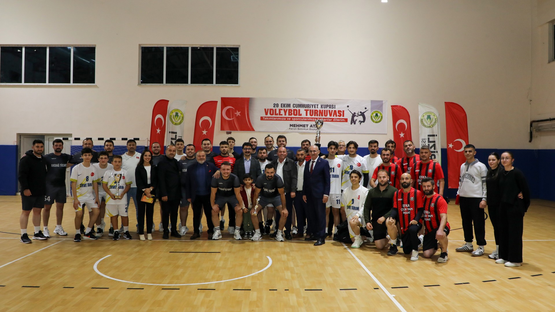 Ferizli’de Cumhuriyet Kupası sahibini buldu