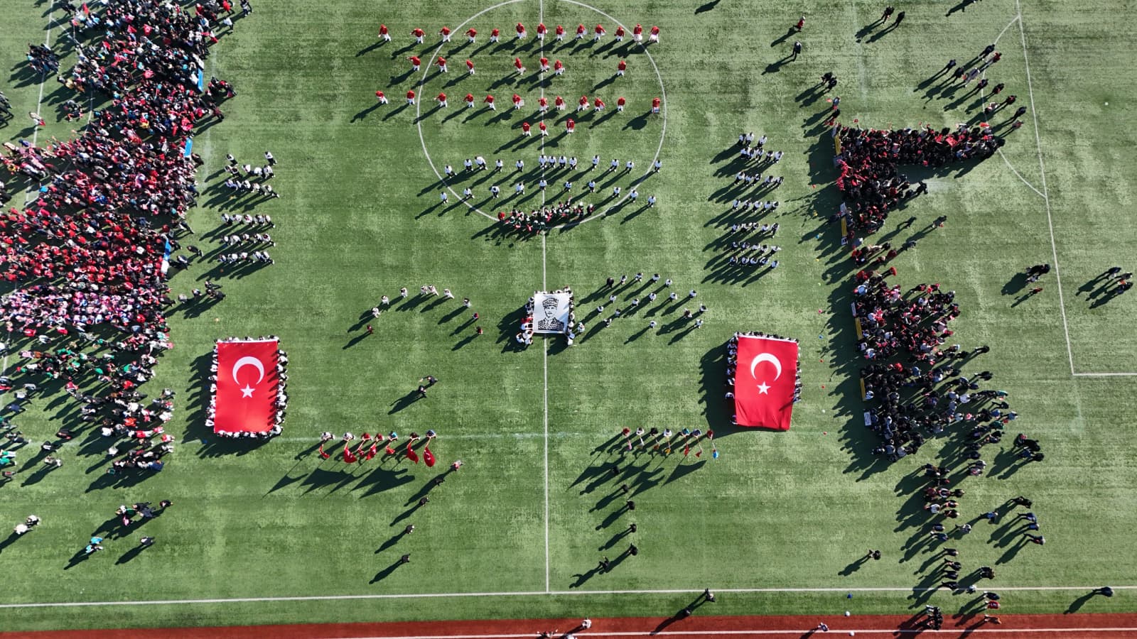 Ferizli'de Cumhuriyeti coşkusu