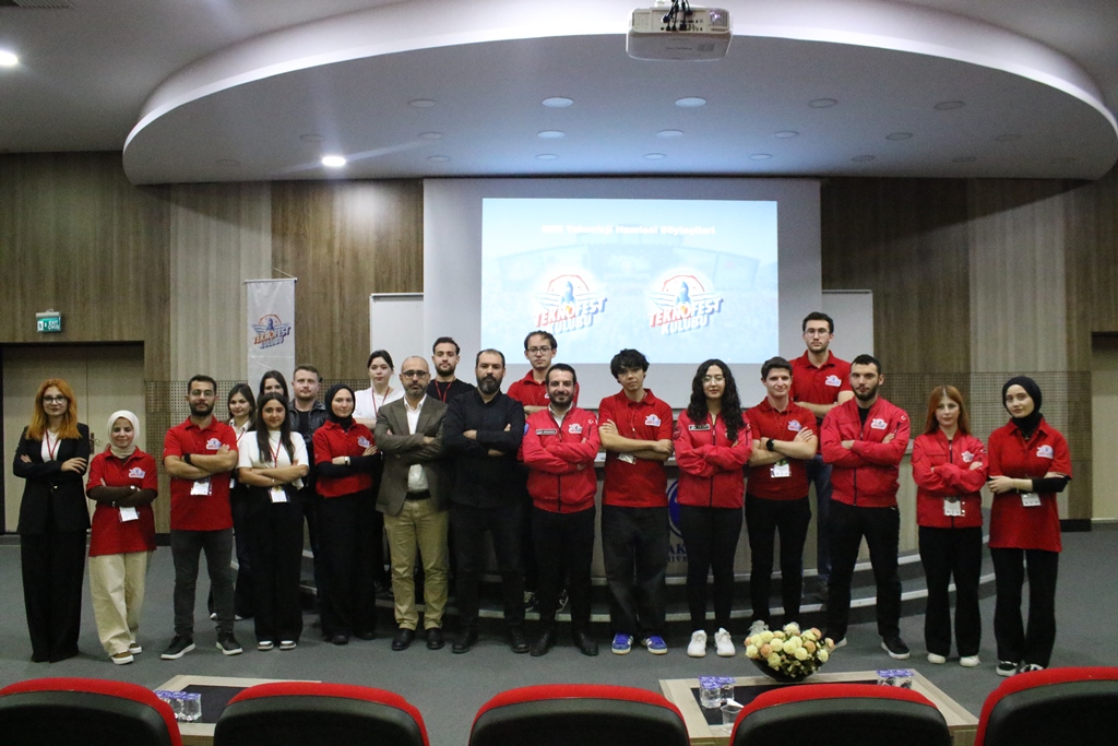 SAÜ'de milli teknoloji konuşuldu.