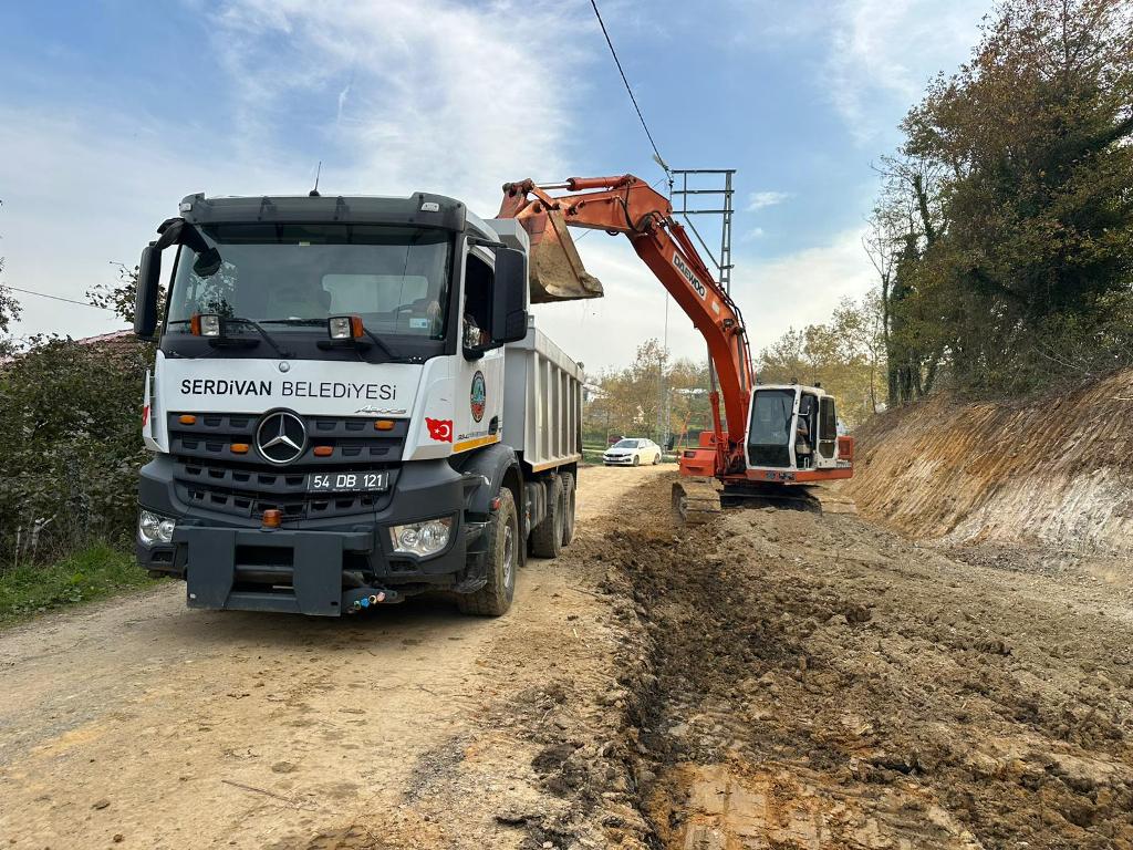 Serdivan'da sokaklar şantiye gibi