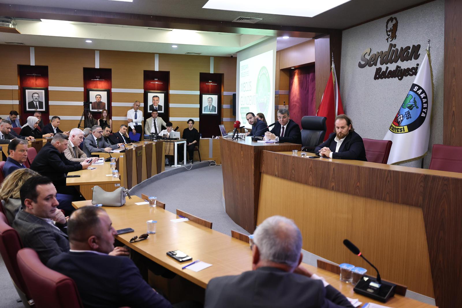 Serdivan Meclisi toplandı