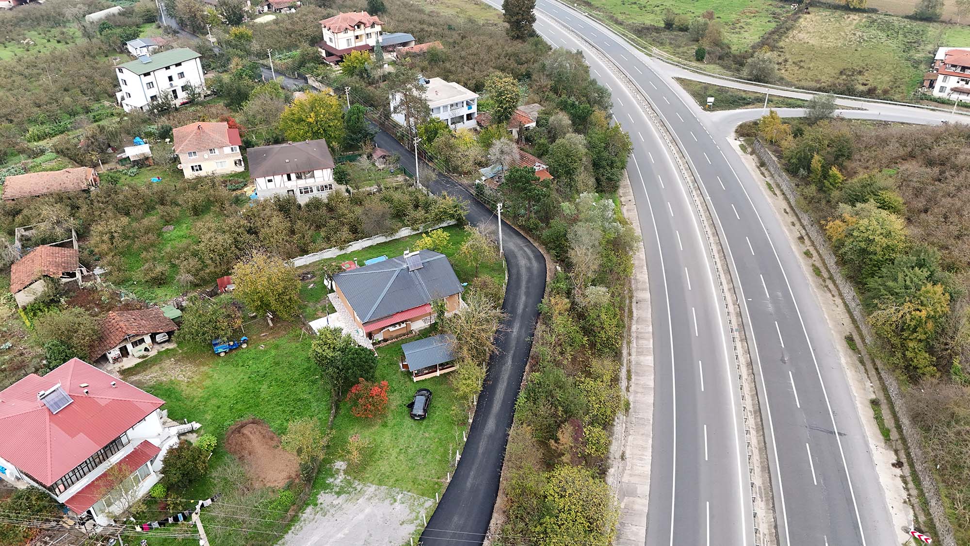 Karasu’da 2 mahalle yenilendi