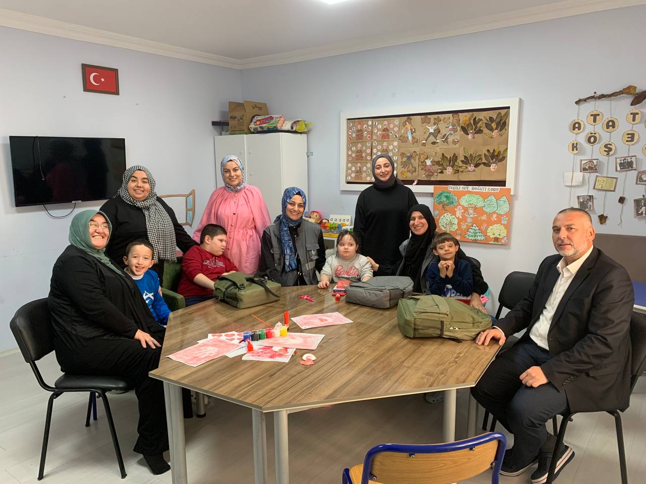 Pamukova’da özel öğrencilere anlamlı ziyaret