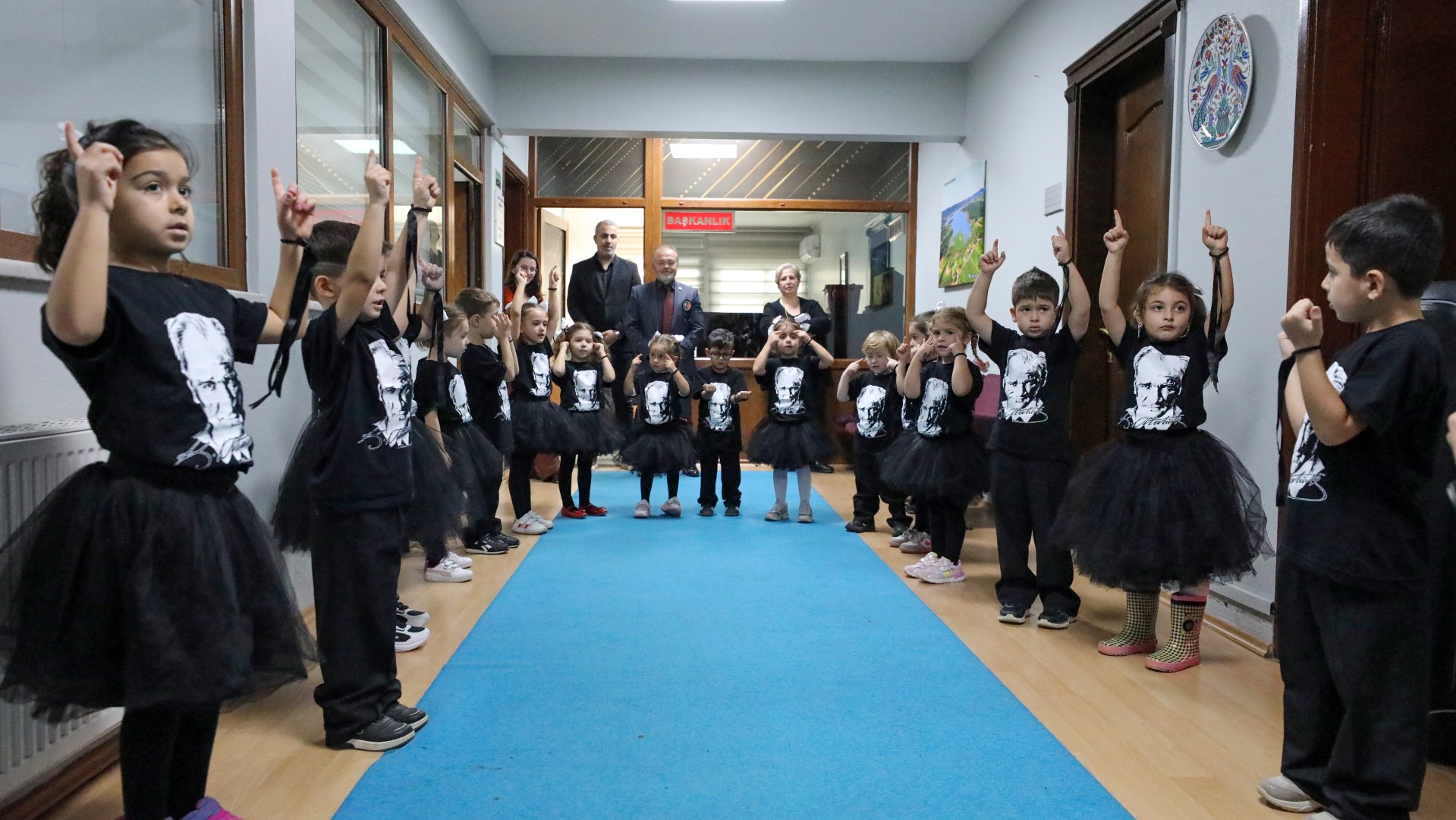 Başkan Ata minikleri ağırladı