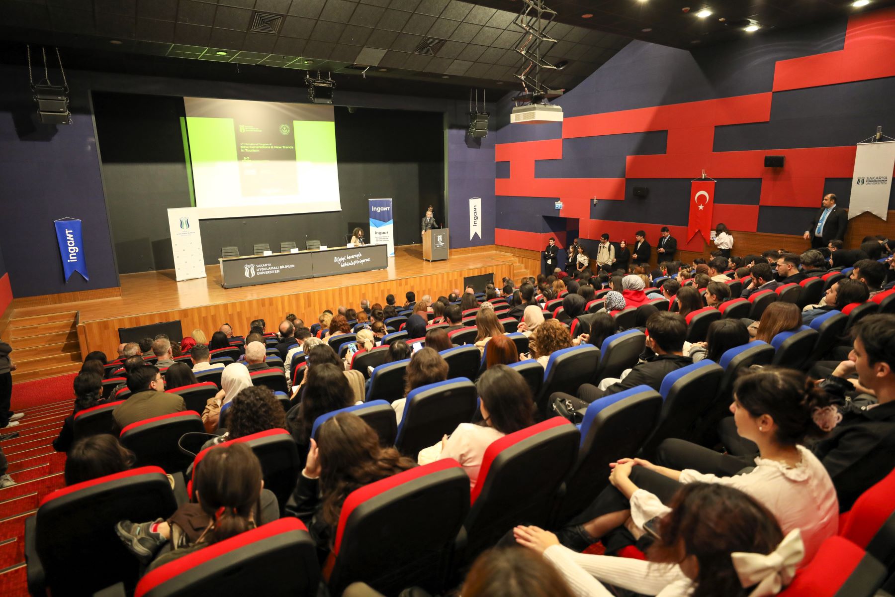 Bu kongrede 72 bildiri sunuldu