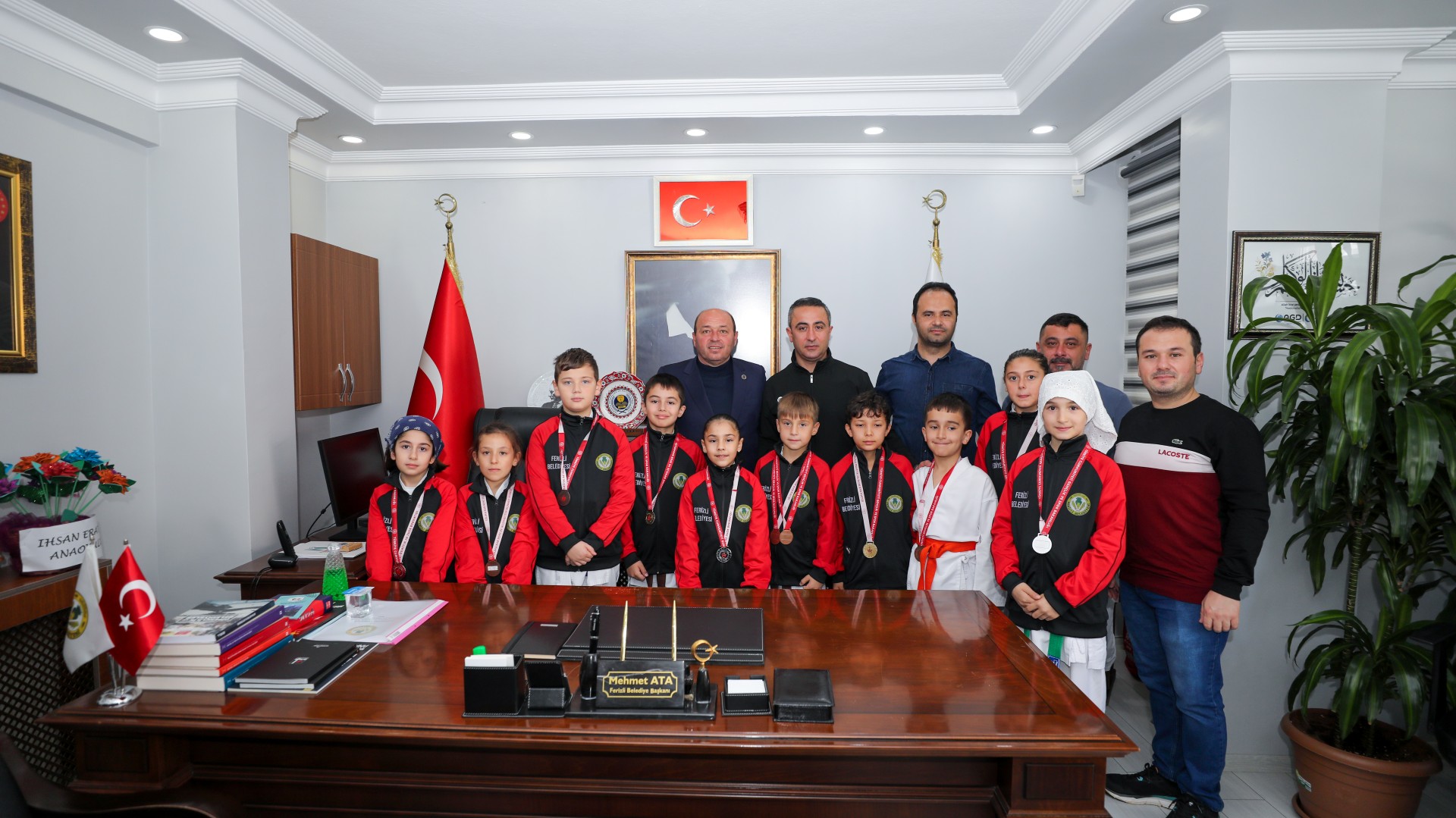 Madalyalı Karatecilerden Başkan Ata’ya Ziyaret