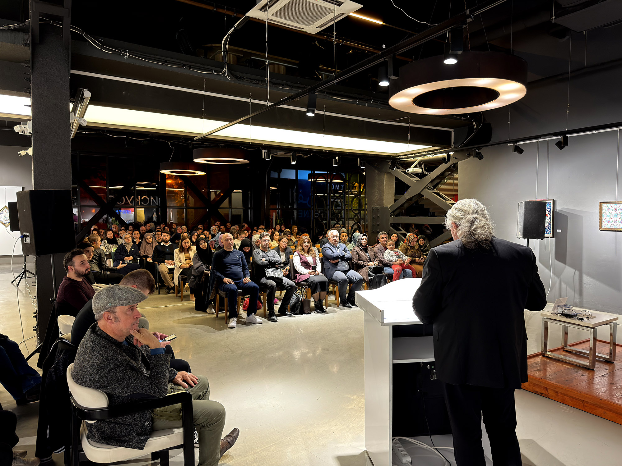 Her yazar kendi sesini bulmalı