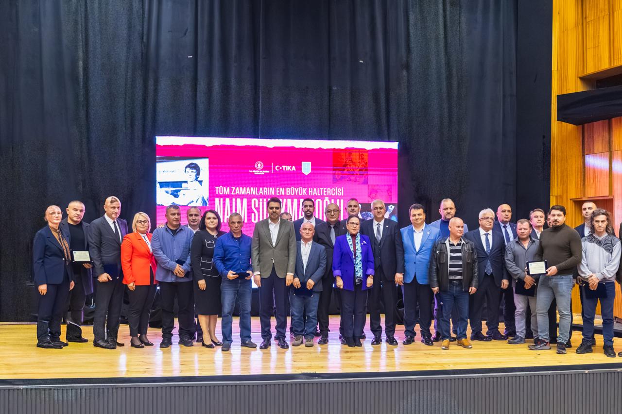 Naim Süleymanoğlu memleketinde anıldı