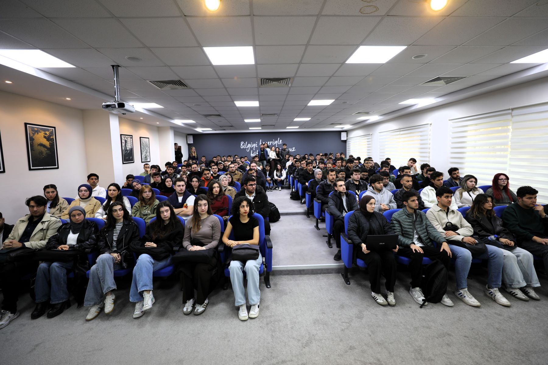 SUBÜ’de 604 öğrenci İŞKUR programıyla işbaşı yaptı