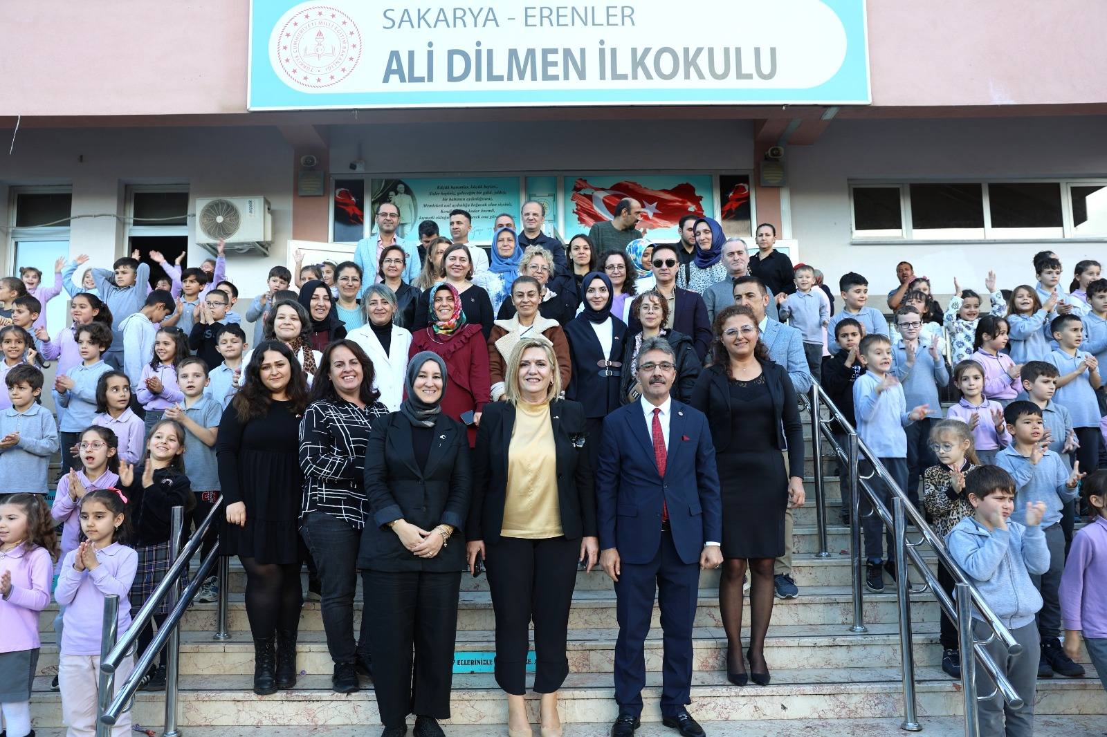 BAŞKAN DİNÇ ÖĞRETMENLER GÜNÜNÜ KUTLADI