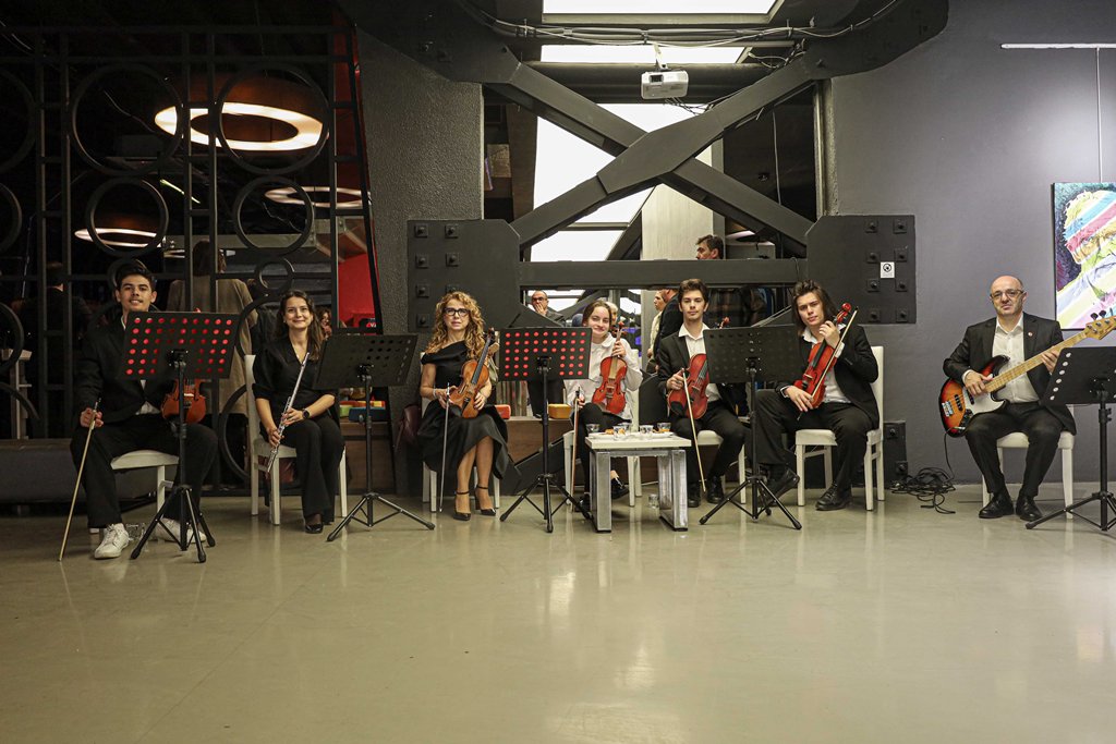 Öğretmenler Günü’ne özel resim sergisi