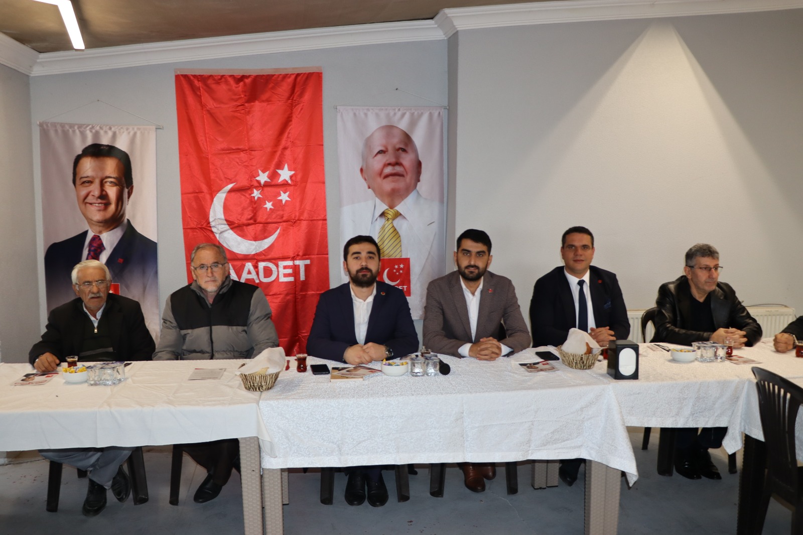 Saadet Partisi Ferizli’de üyeler buluştu