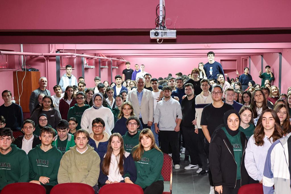 Başkanla Okulda Bir Gün