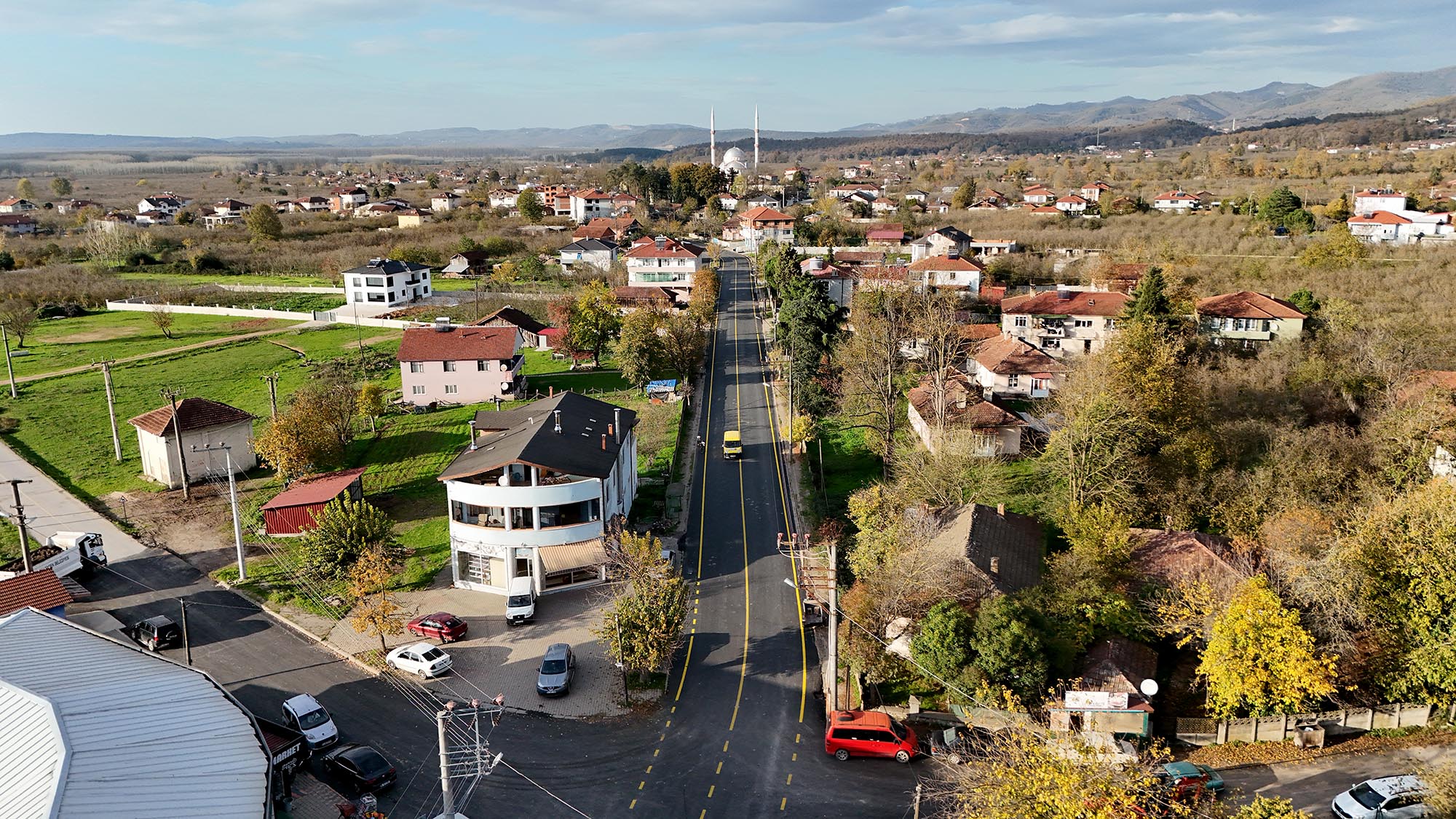 Hendek’te 20 kilometrelik asfalt çalışması