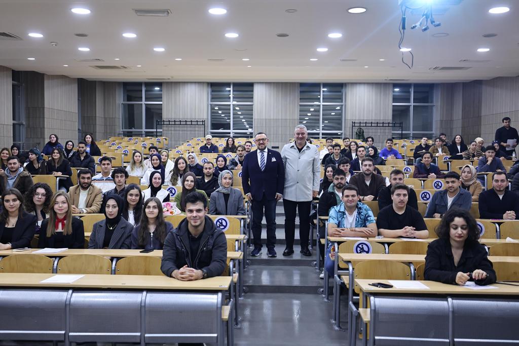 Öğrencilere siyaset tüyoları