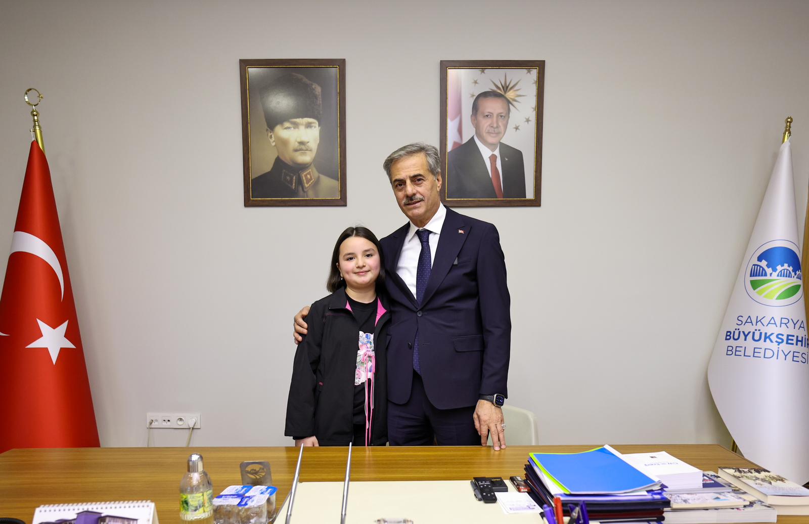 Sınıf başkanı seçildi  sözünü tuttu