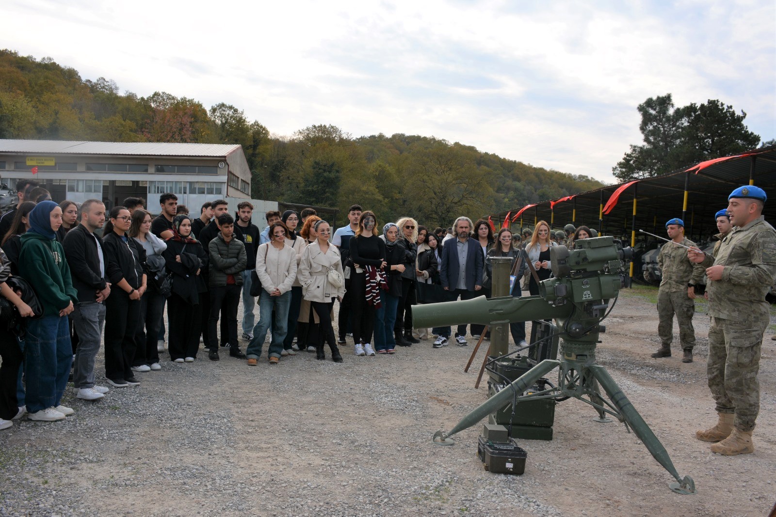 TSK’nın savunma sistemlerini yerinde gördüler