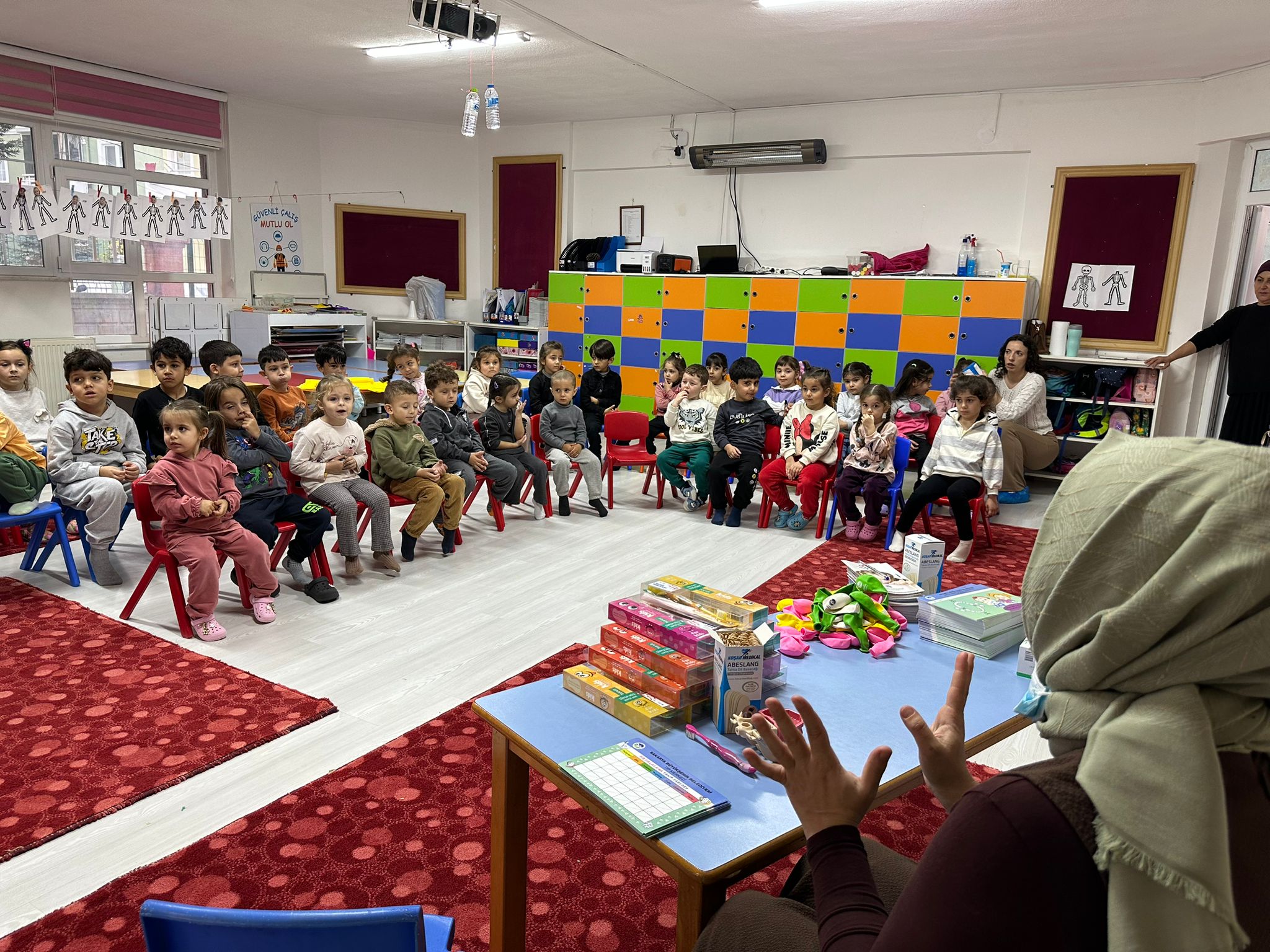 550 minik öğrenciye diş taraması