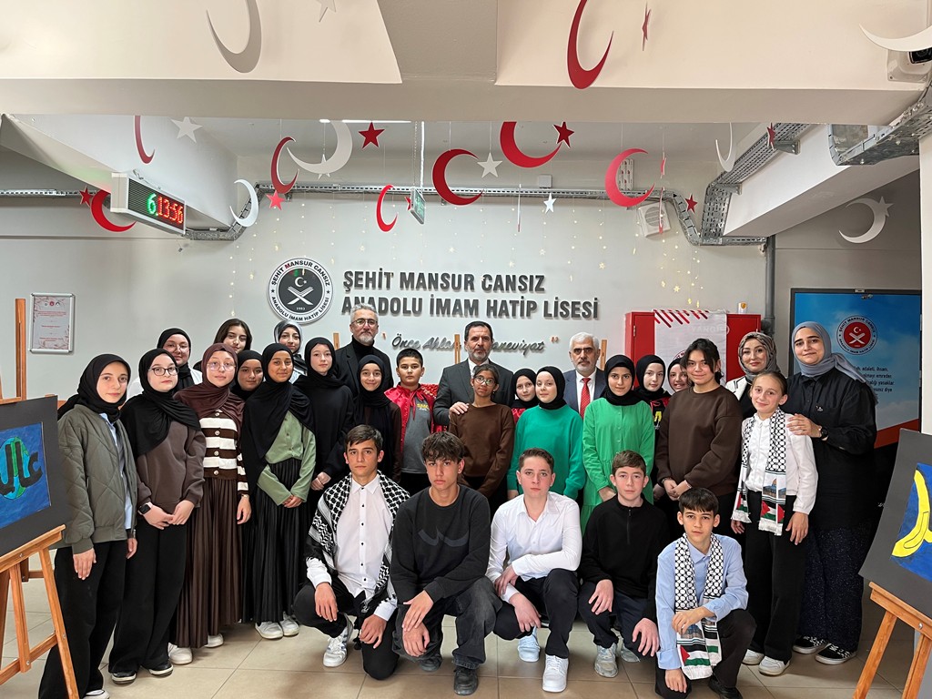 Öğrenciler Adapça Gününü kutladı