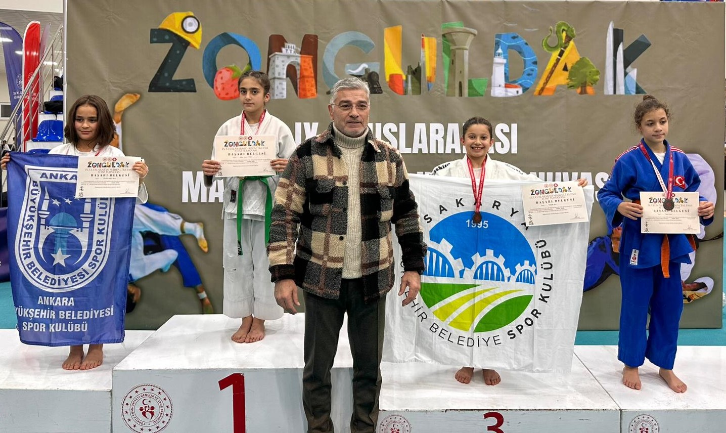 Sakaryalı sporcular başarışa doymuyor