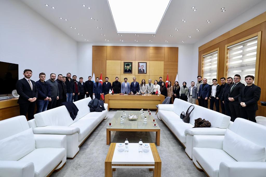 Büyükşehir’in gençlik projeleri sürüyor