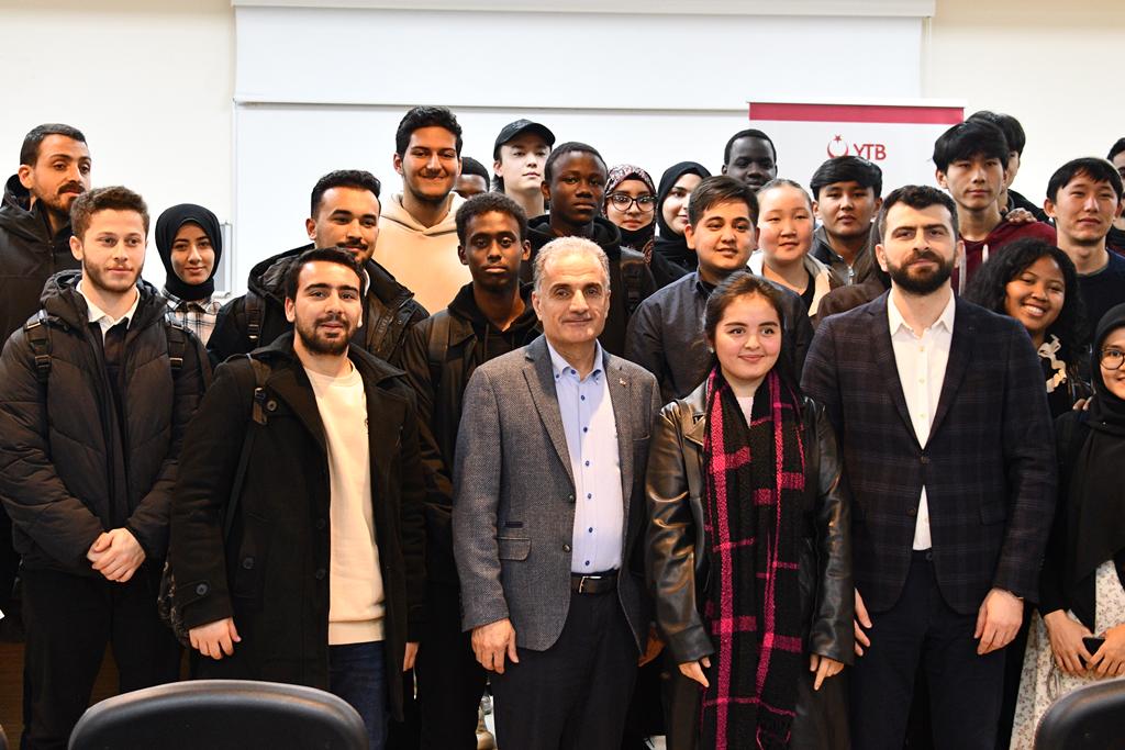 Açılış dersi Rektörden