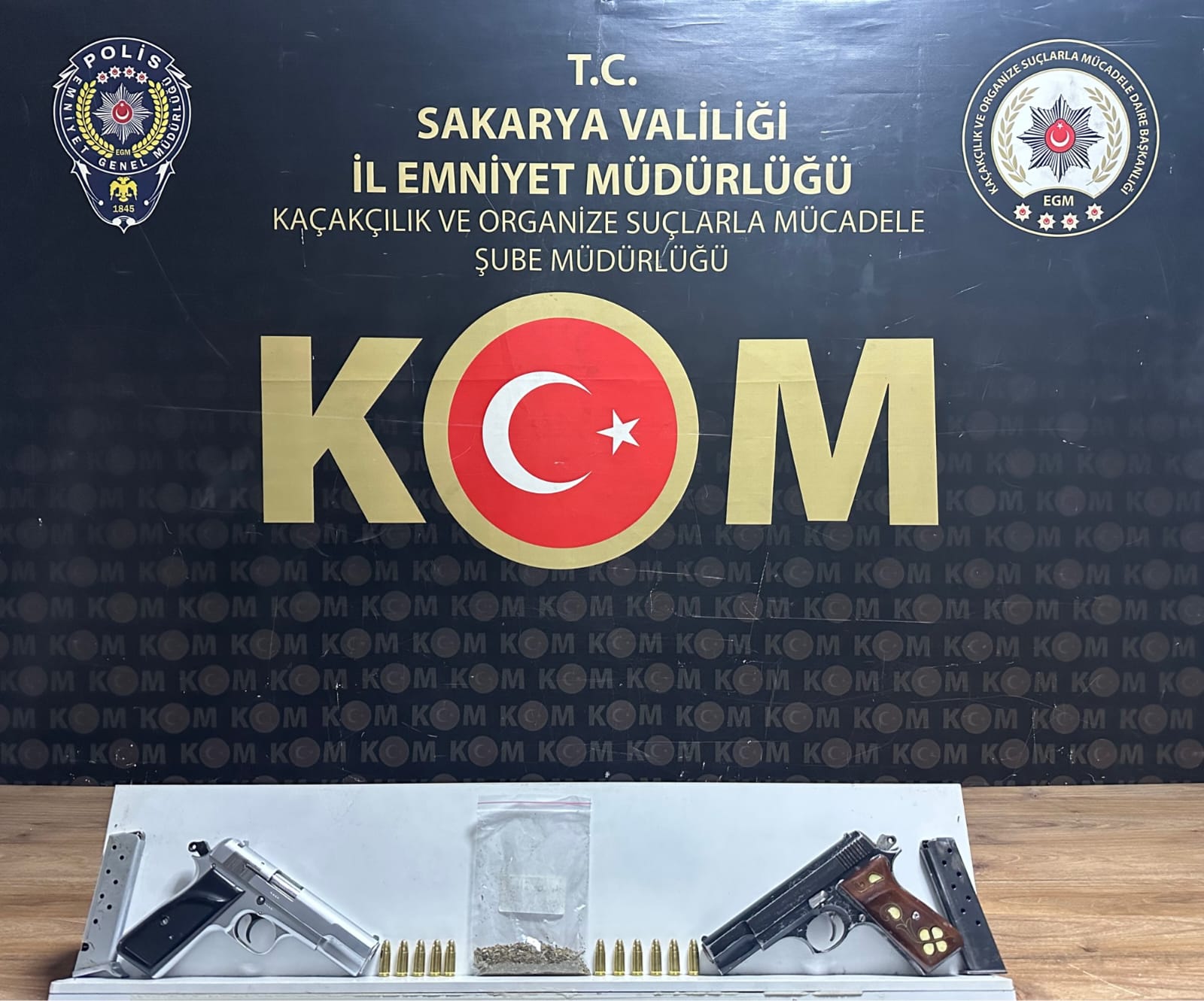 Adapazarı'nda Silah ve Uyuşturucu Operasyonu