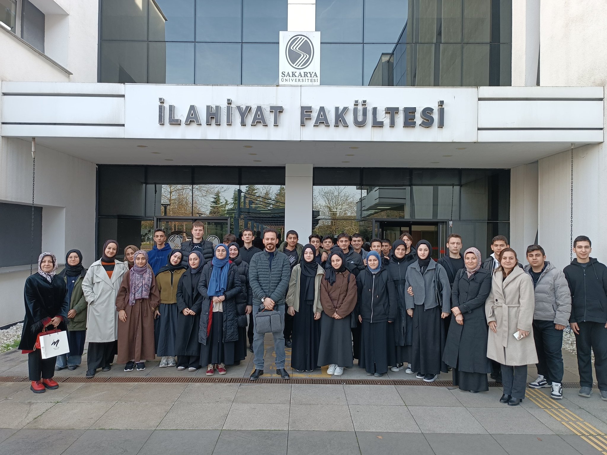 Lise Sıralarından Fakülte Koridorlarına