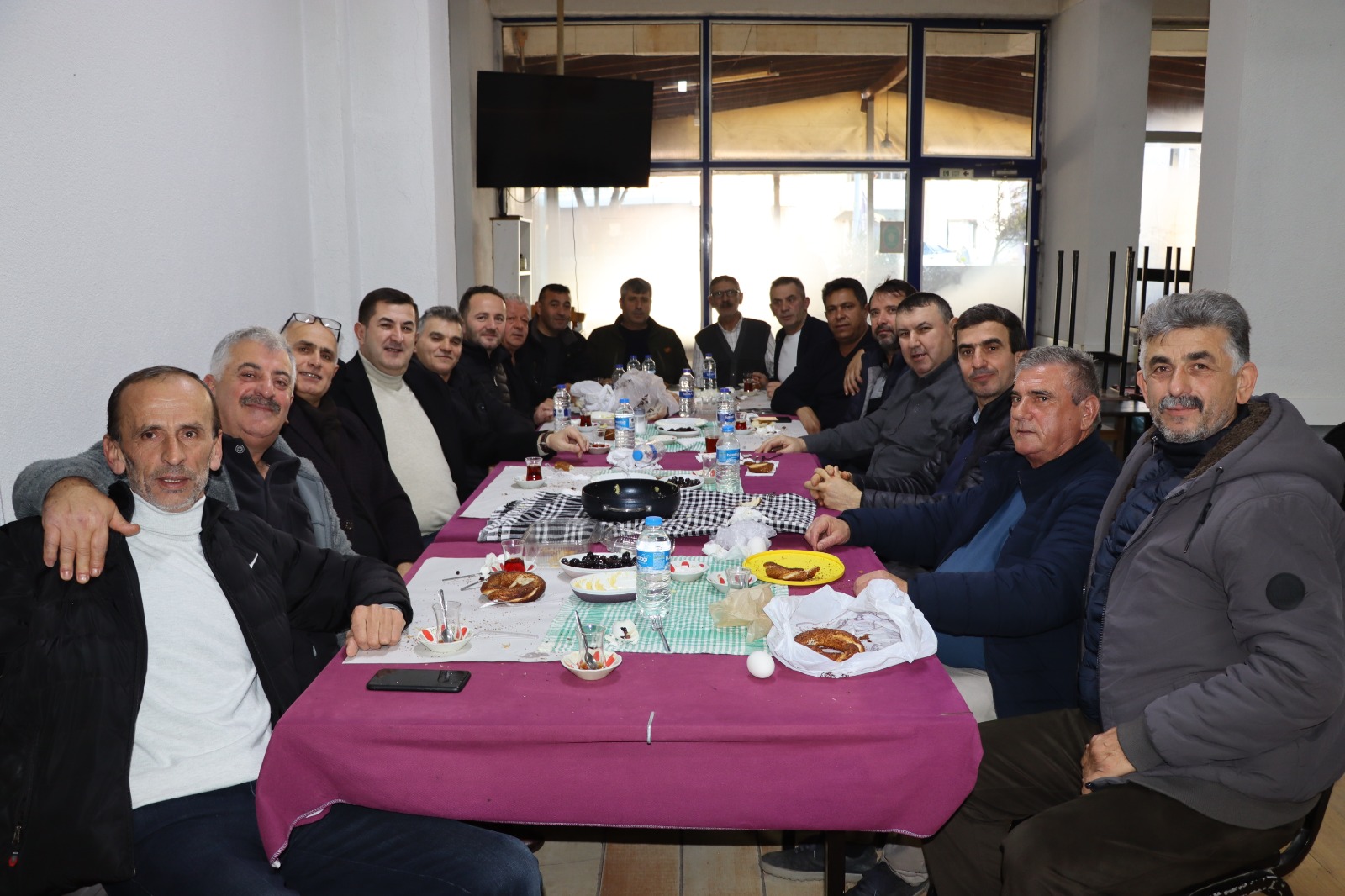 Ferizli'de direksiyon başında başlayan dostluk