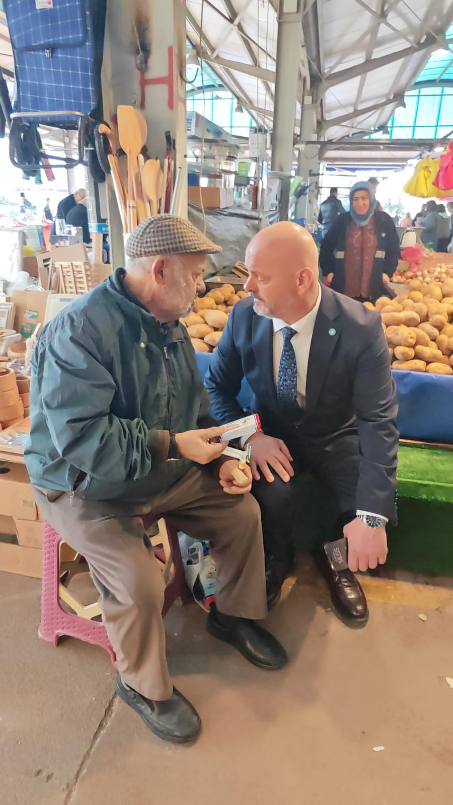 Bir dokunup bin ah işitiyoruz