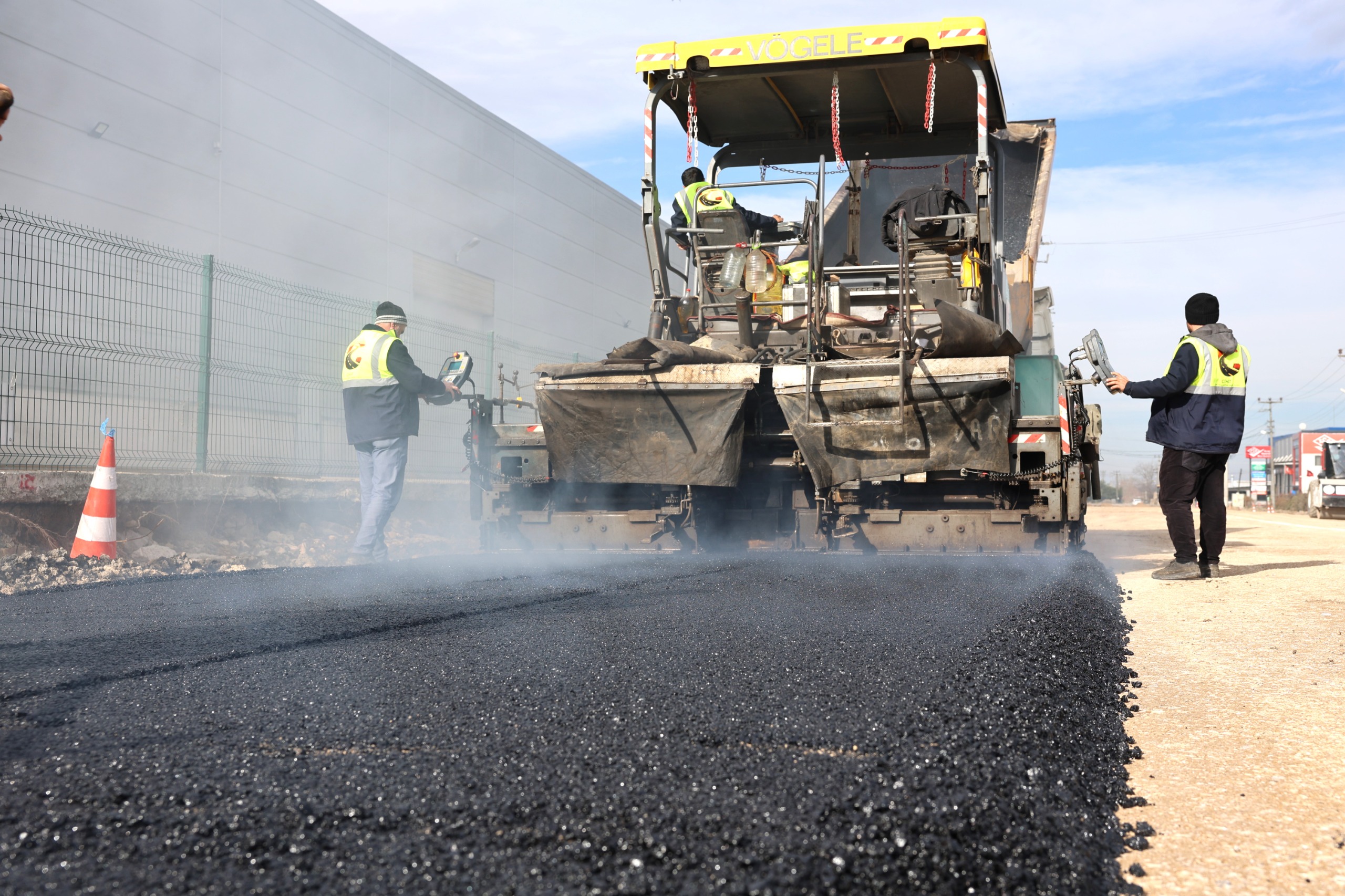 Kozluk Caddesi asfaltlanıyor