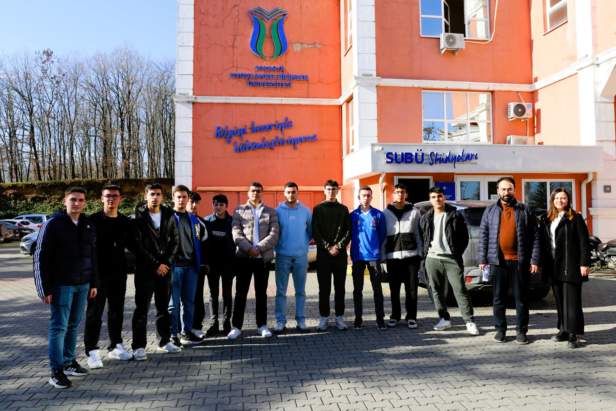 Meslek lisesi öğrencileri SUBÜ’nün imkânlarını tanıdı