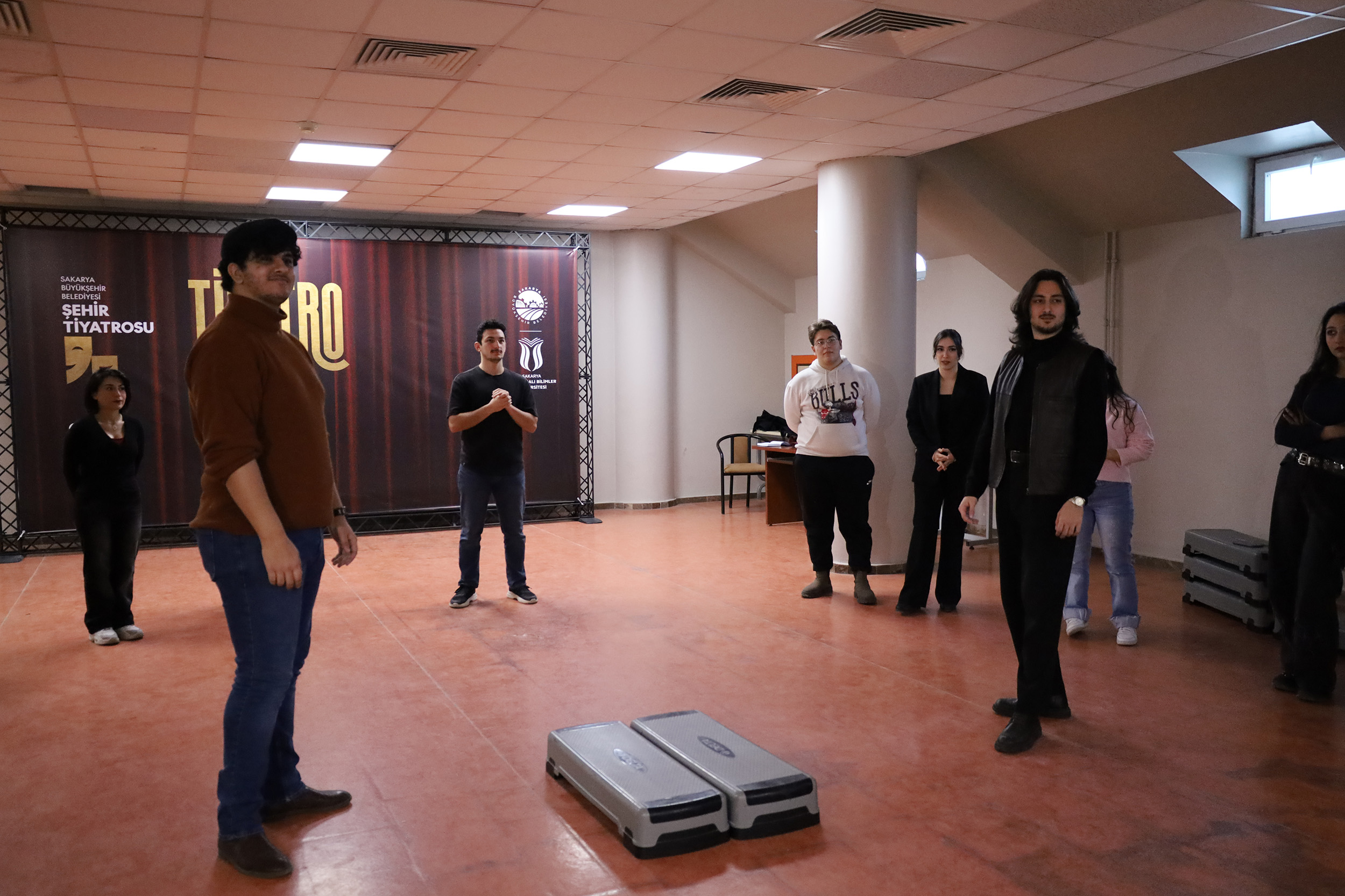 Tiyatro okulunda eğitimler başladı