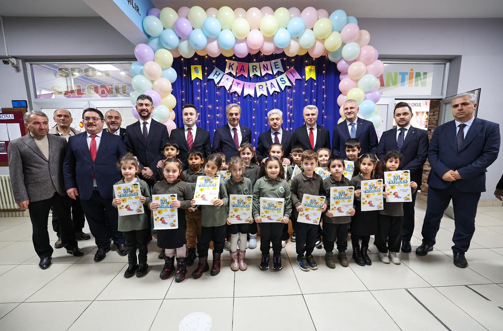 Tatil hediyeleri Başkan Alemdar’dan