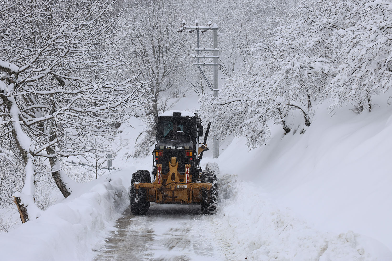 Yolların tamamını ulaşıma açıldı
