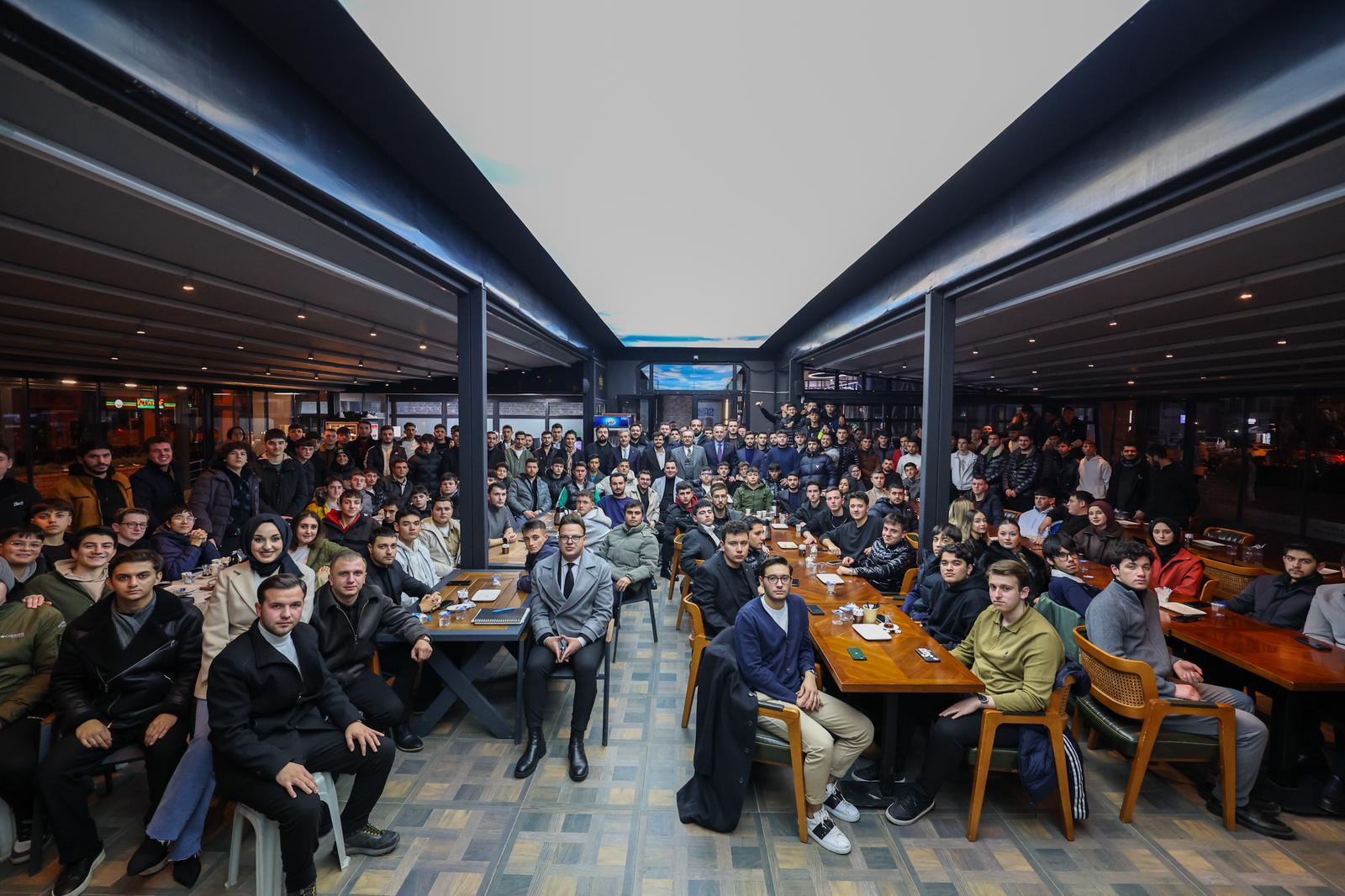 Gençlerle yürümekten gurur duyuyoruz