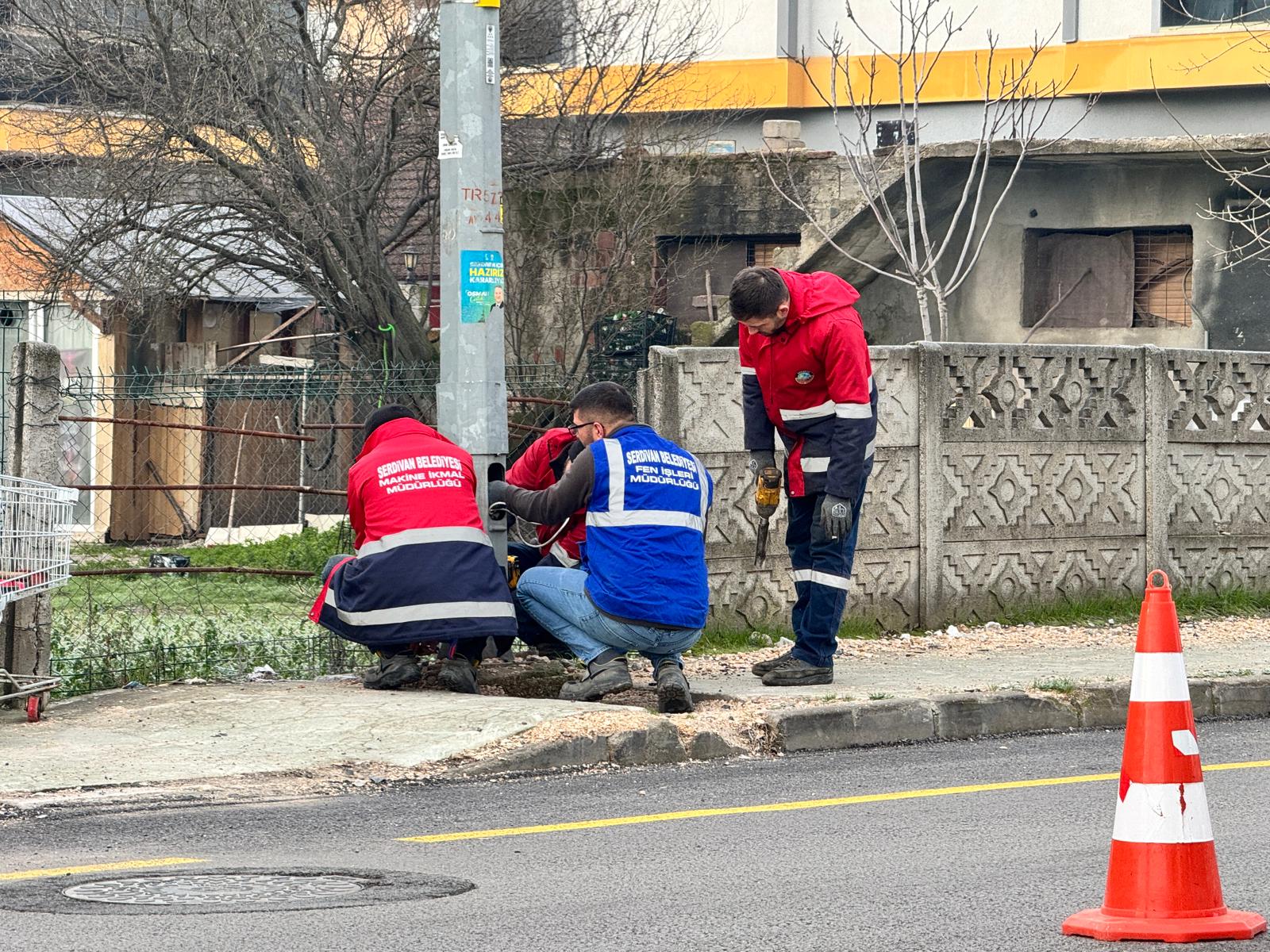 Serdivan'da aydınlatma çalışması