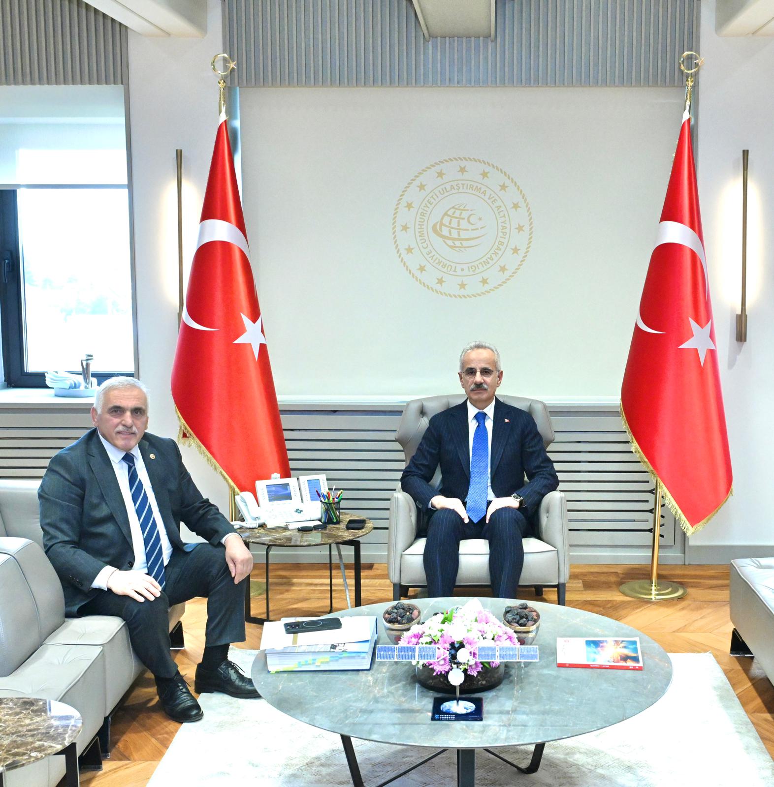 SAKARYA’NIN ULAŞIM PROJELERİ MASAYA YATIRILDI