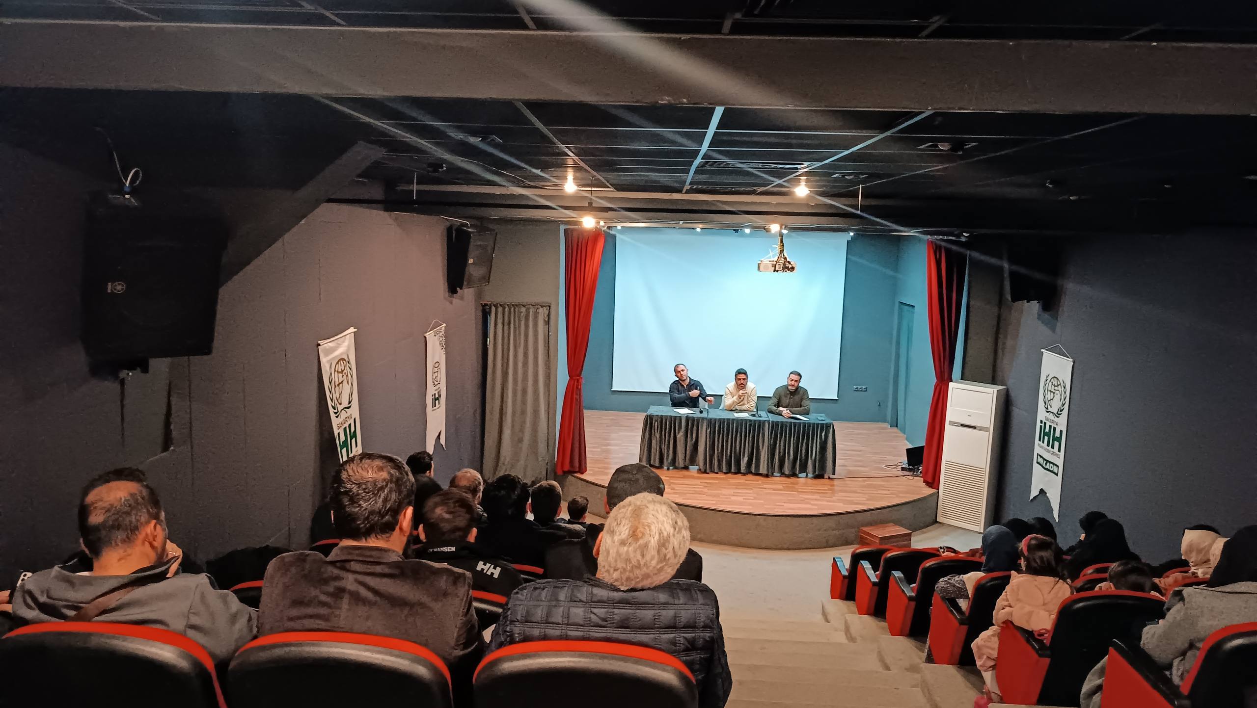 İHH Sakarya ve 66 Ülkede Yardım Dağıtacak