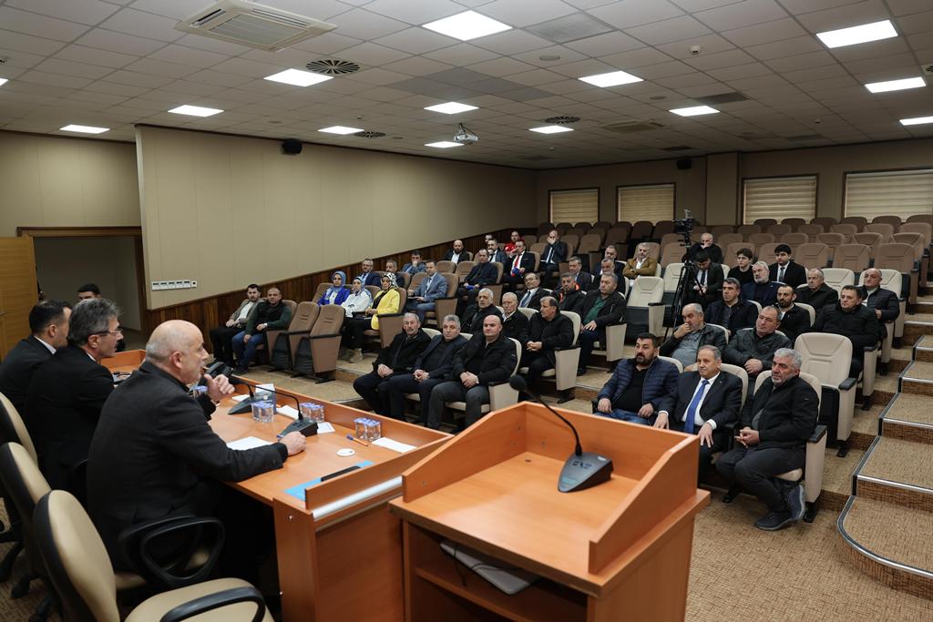 Başkan Dinç muhtarları dinledi