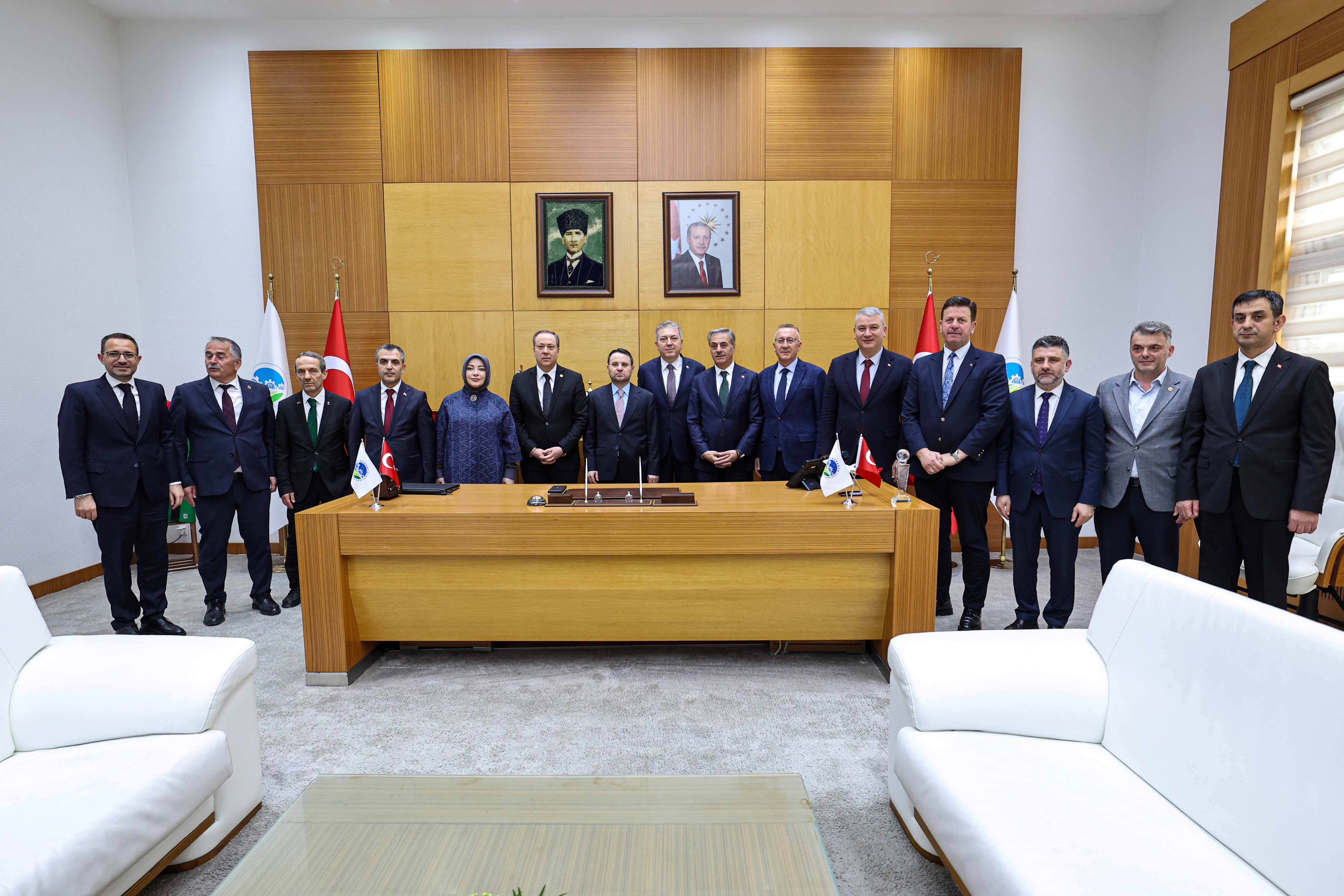 Bakan Gürlek'ten Sakarya’ya övgü