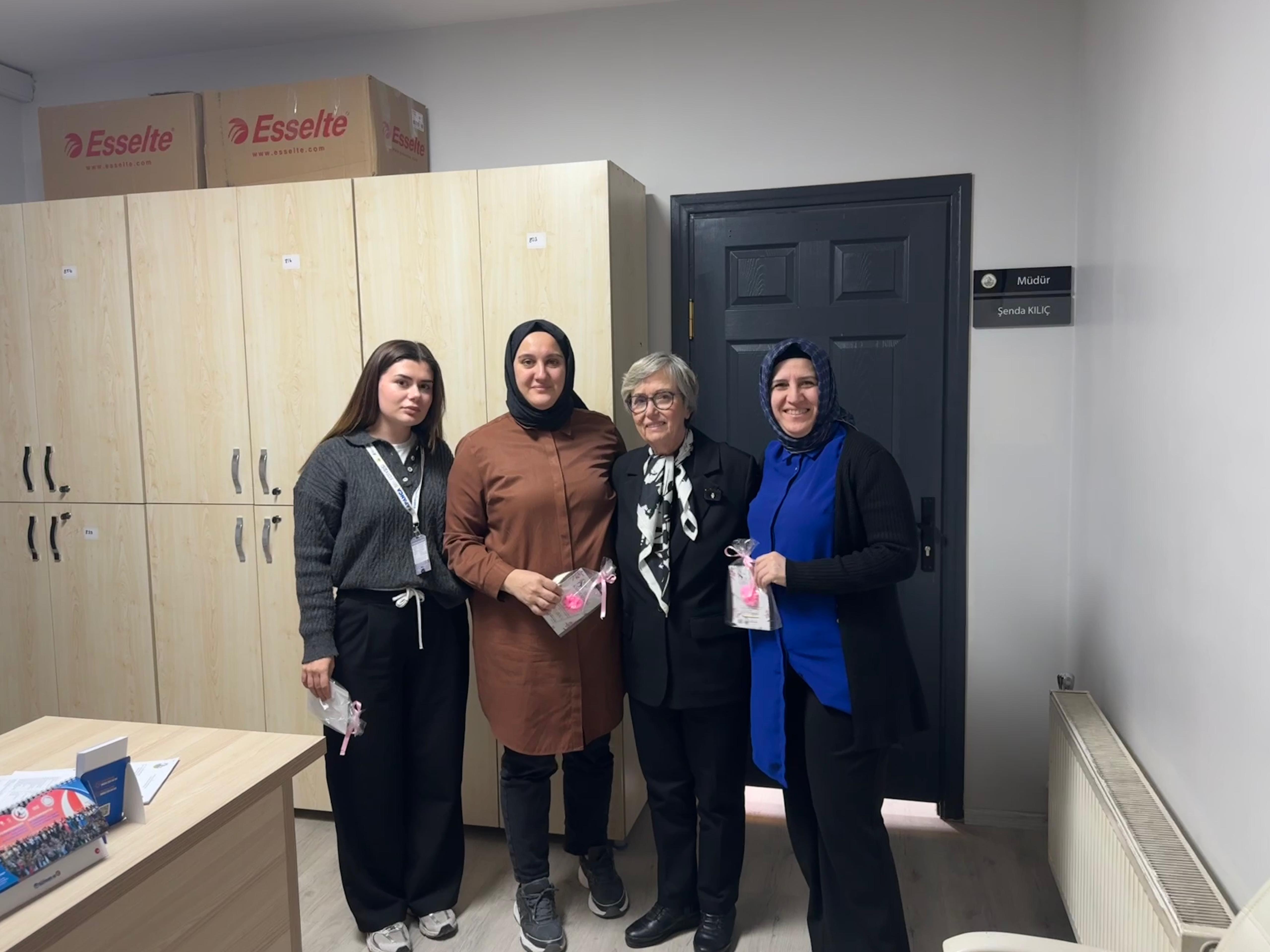 Kadın Çalışanlara 8 Mart Kutlaması