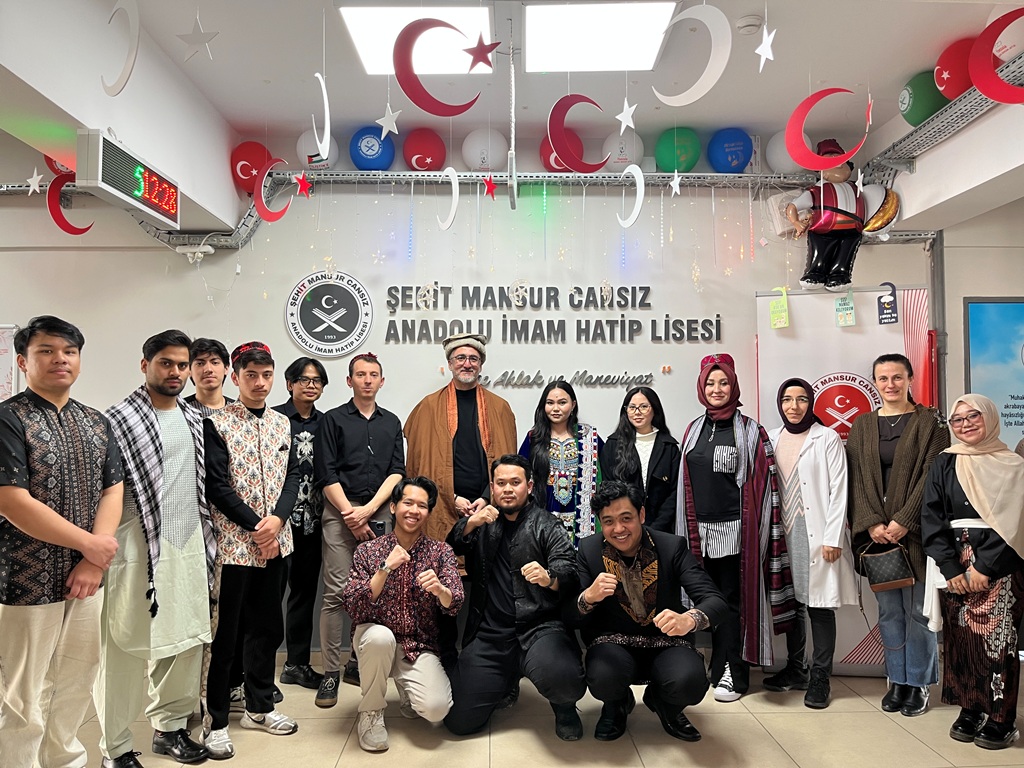 Kaynarca’da İmam Hatip’te Uzak Doğu ve Asya Günü