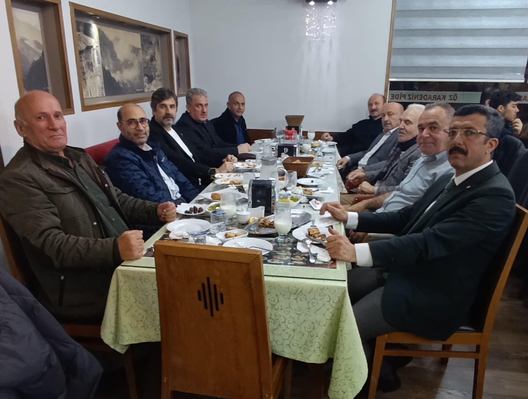 Trabzonlular müdürleri iftarda ağırladı