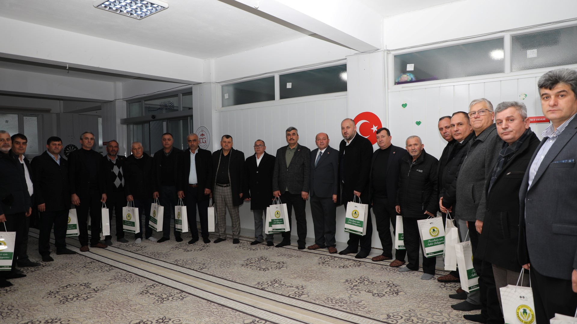 Ferizli'de bayramlaşma heyecanı yaşandı