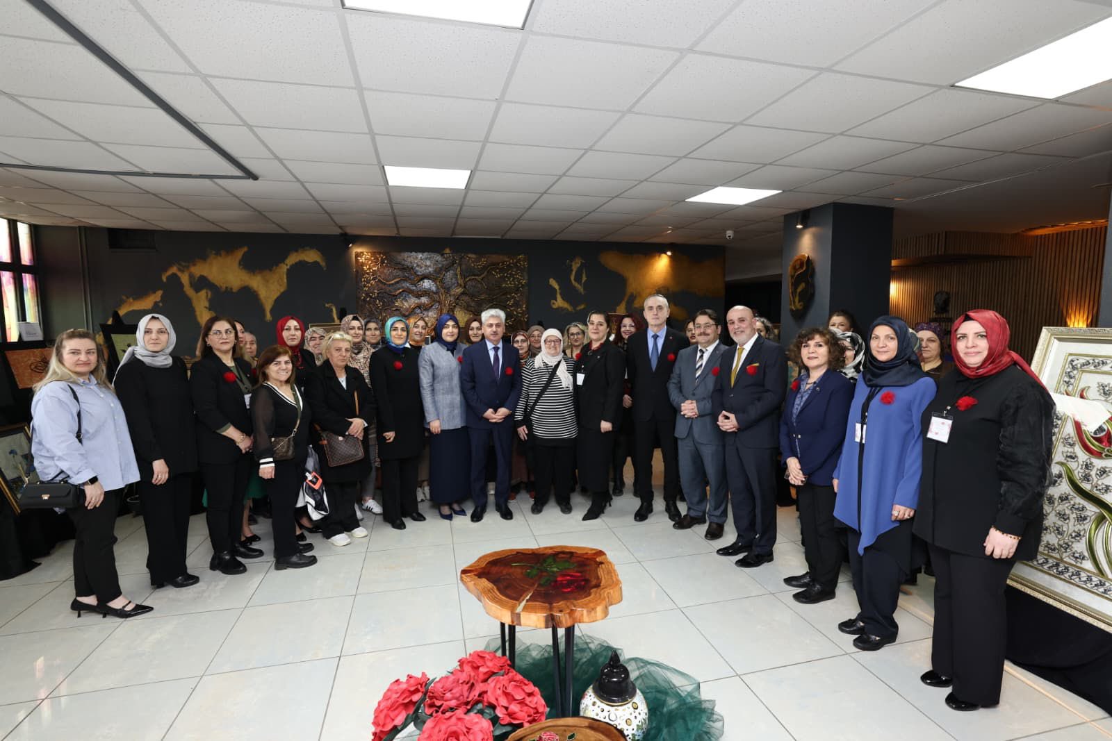 Sanatın Diliyle Değerlerimiz Sergisi Açıldı