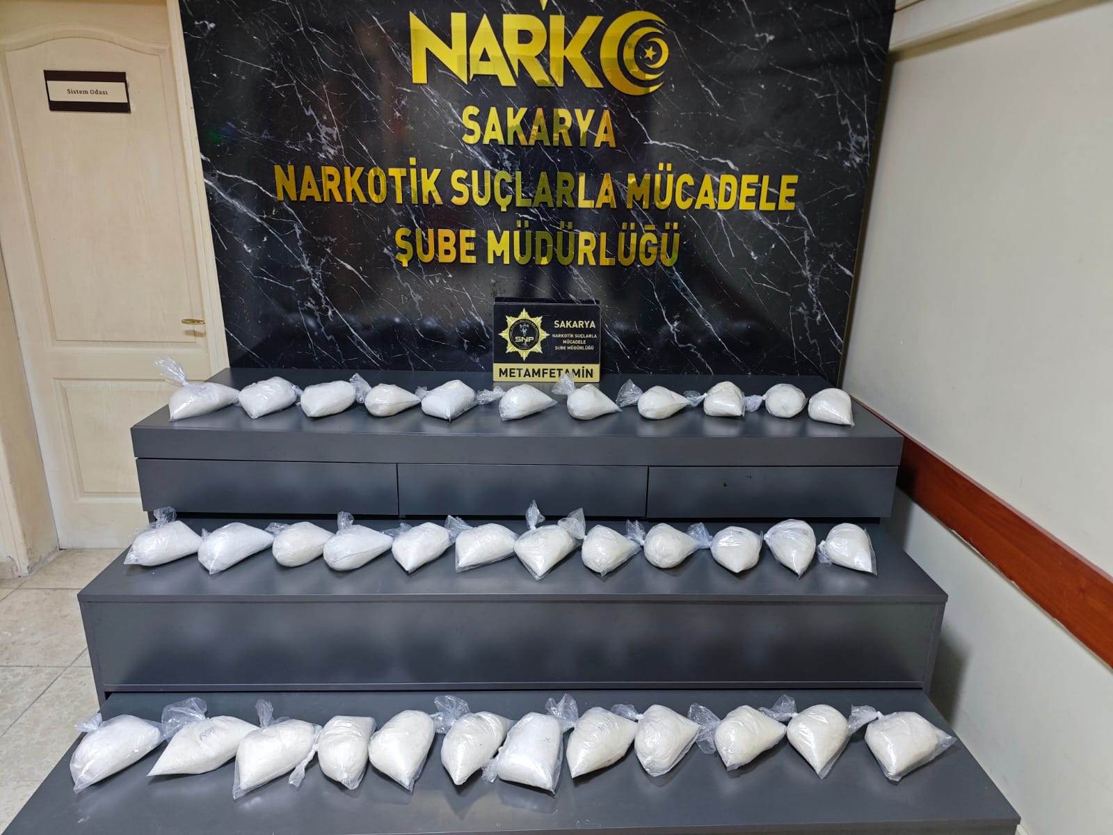 17,5 Kilo Metamfetamin Ele Geçirildi