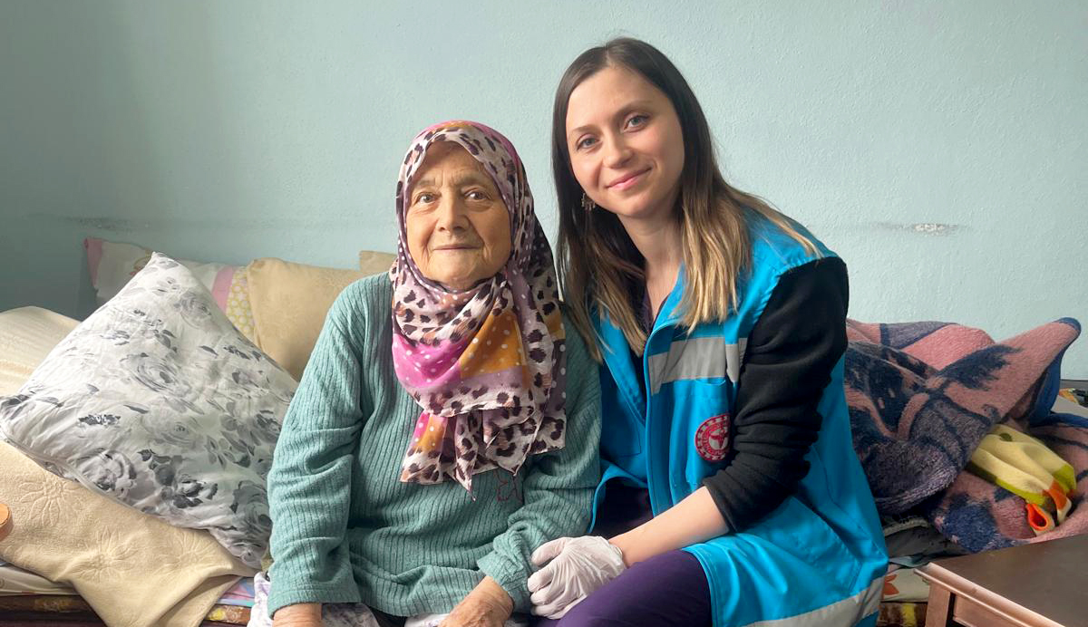 Evde sağlıkta rekor hizmet