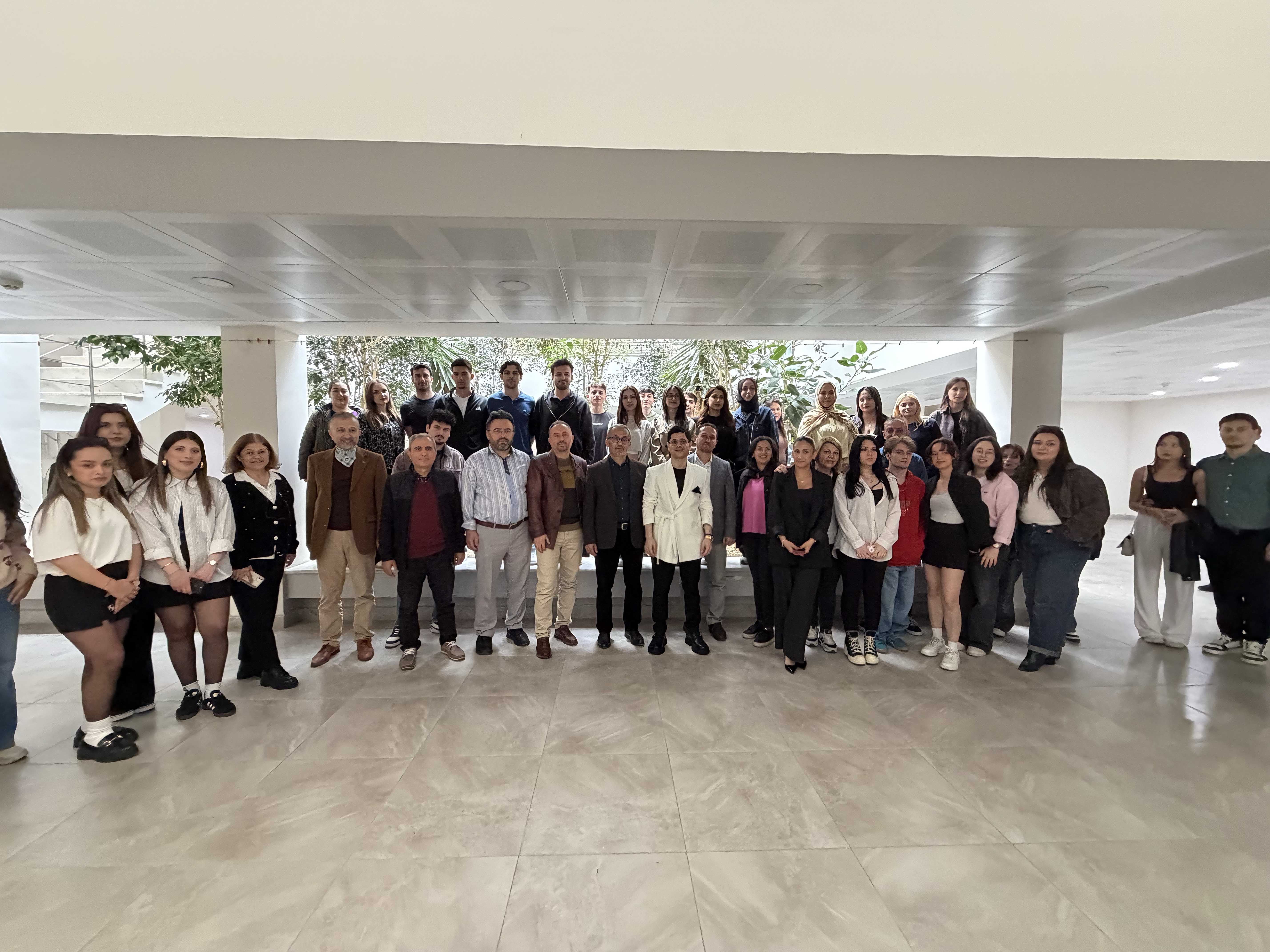 Kent Düşleri sergisi sanatseverlerle buluştu